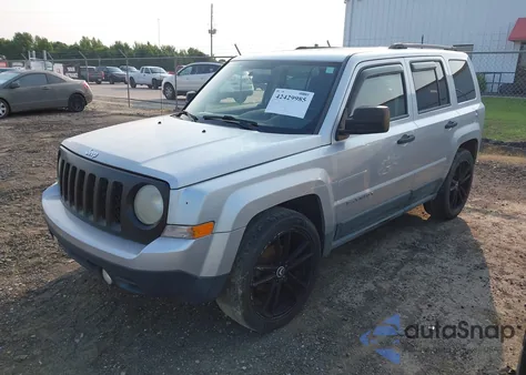 2011 Jeep Patriot Sport из США, поврежденный, VIN 1J4NT1GB2BD151471